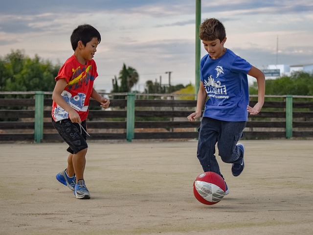 科隆vs圣保利：比尔特、卡明斯基首发，杰克逊-欧文、藤田让瑠奇马出战